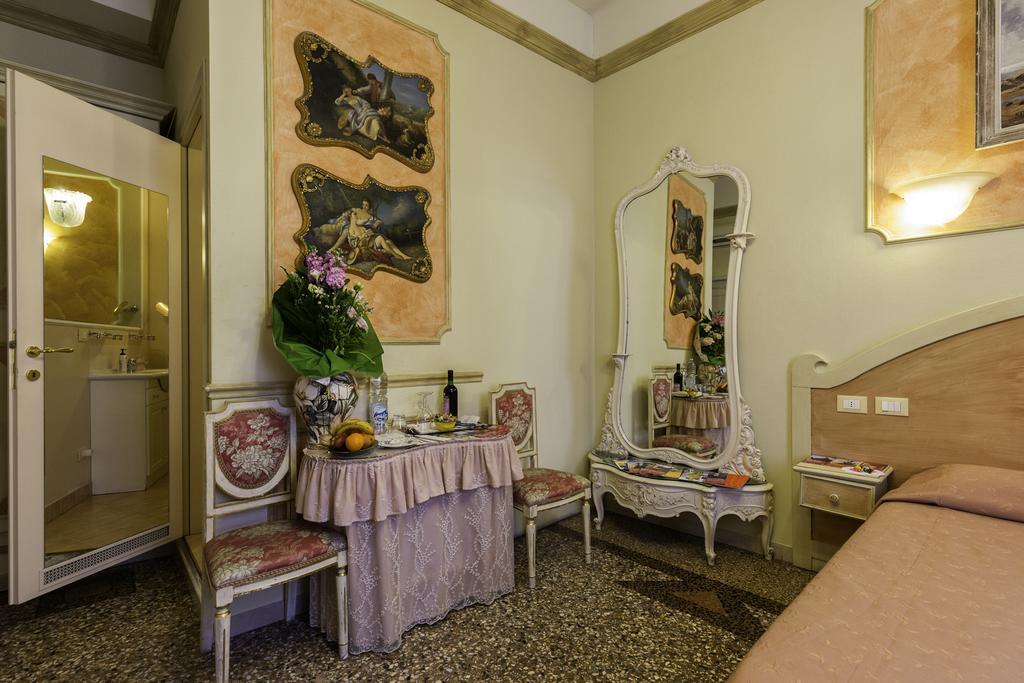 Antica Residenza D'Azeglio Room&Breakfast Di Charme Bologna Eksteriør bilde