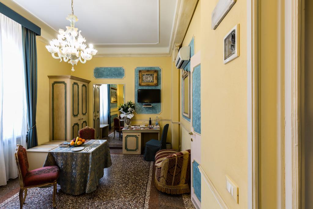 Antica Residenza D'Azeglio Room&Breakfast Di Charme Bologna Eksteriør bilde